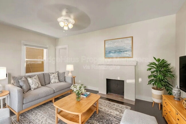 Building Photo - 3069 Grape Street Unit A