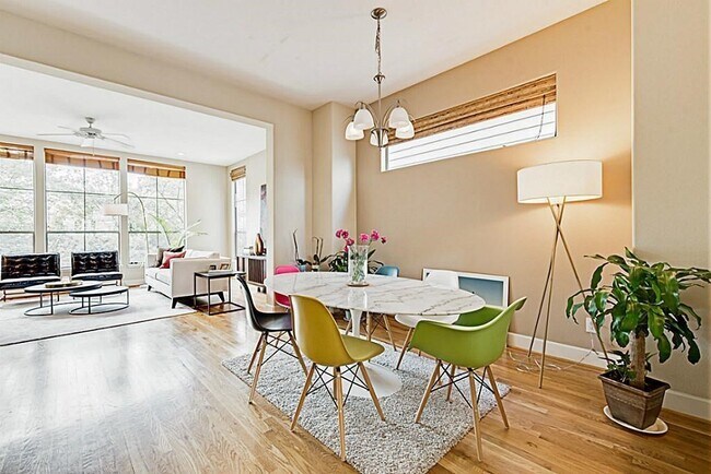 Photo - 5422 Lillian St