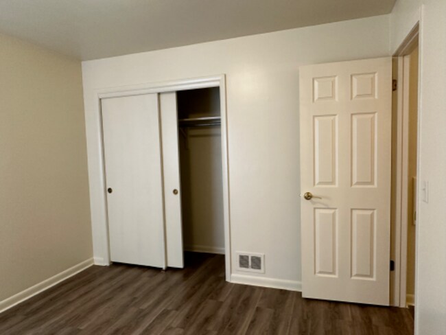 Photo - 2106 Lake Point Dr Unit 1