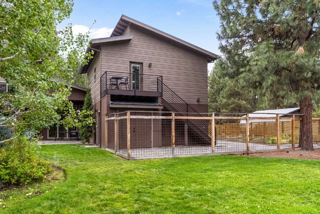 Building Photo - Beautiful 1-Bedroom ADU in Wood River Village – Walk to the River & Old Mill Unit # 2