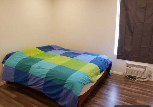 Dormitorio 1 - 5800 Kanan Rd Unidad 260