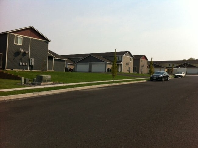 Building Photo - 103 E Mizzou Ct Unit A