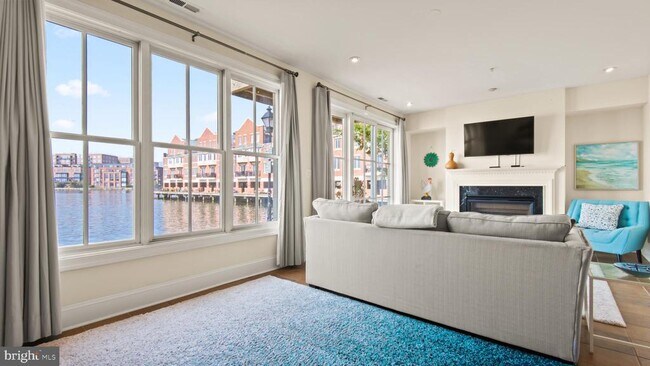 Photo - 2333 Boston St