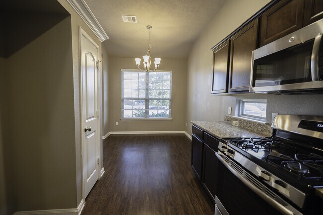 Photo - 1909 Maize Ct