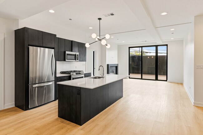 Photo - 1801 W Grand Ave