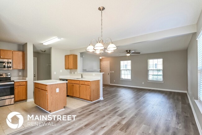 Photo - 412 Feldspar Way