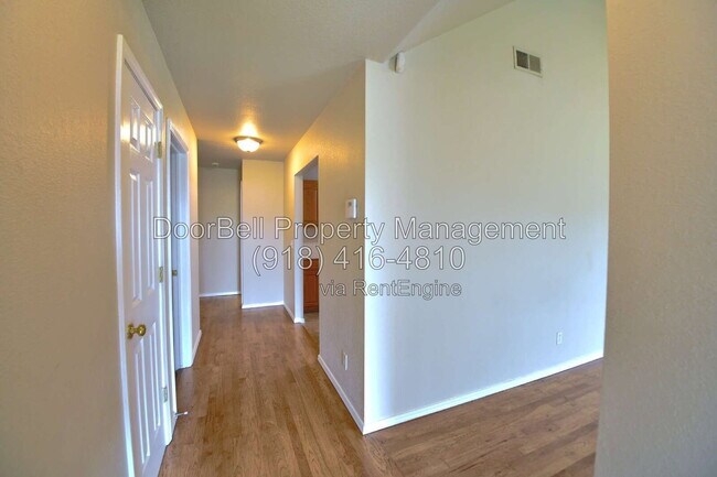 Photo - 11621 S Mulberry Ln