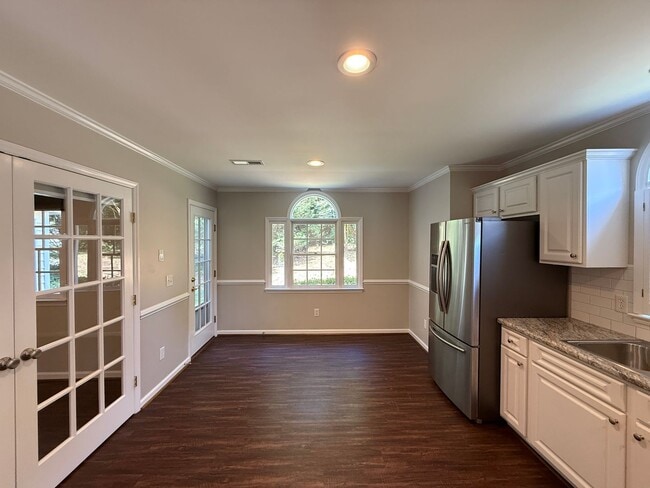 Photo - 815 Meadowstone Dr