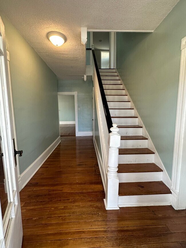 Photo - 317 Confidence Ln