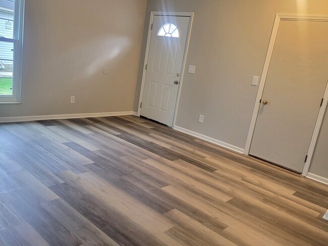 Photo - 2206 Big Tree Dr