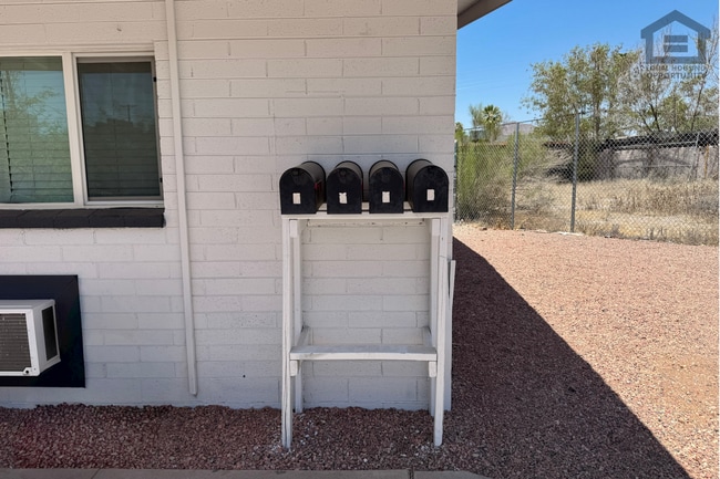 1320 N 48th Pl Unit 1320 N 48th Pl Unit 3