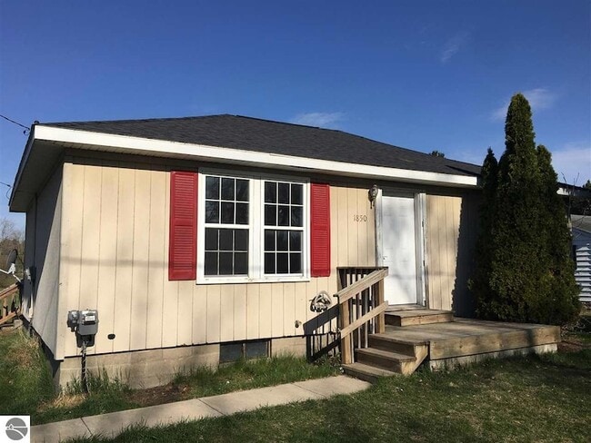 Photo - 1850 Airway Dr