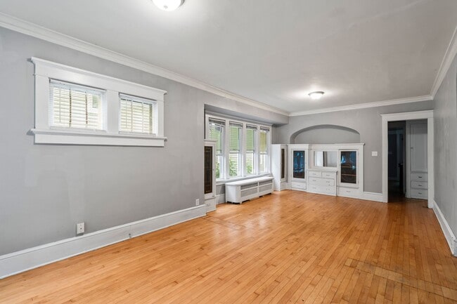 Photo - Murray Lower Flat