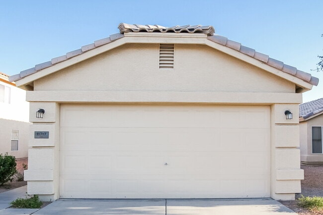 Building Photo - 11717 W Poinsettia Dr