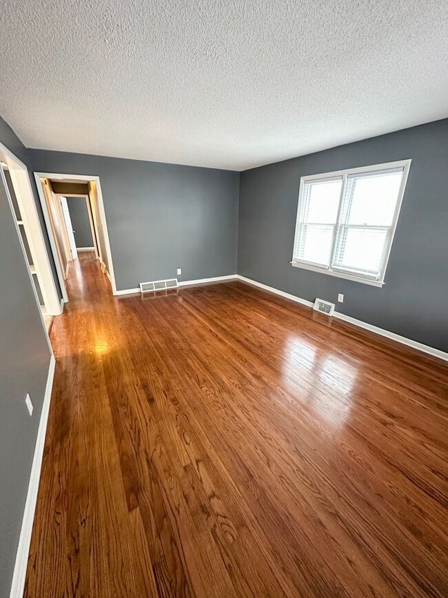 Photo - Beautiful Single Family House for Rent