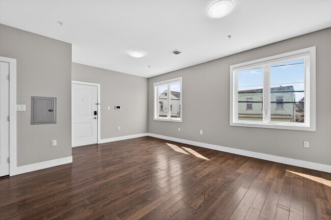 Photo - 1432 46th St Unidad 2