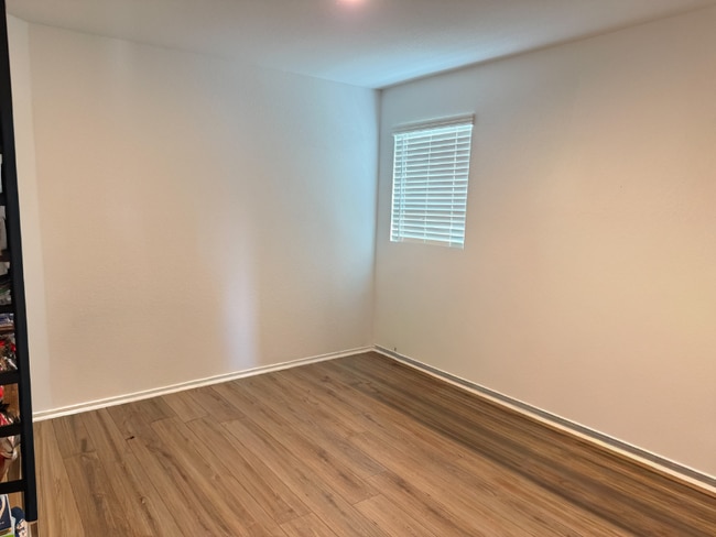 Photo - 404 Golden Grove Pkwy