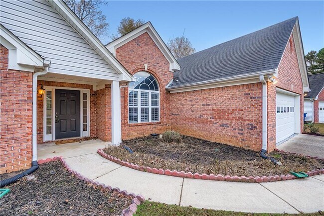 Photo - 1975 Heatherton Rd