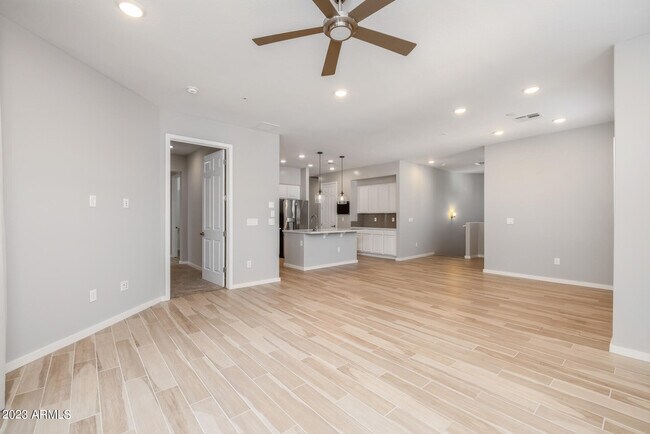 Photo - 250 W Queen Creek Rd Unidad 210