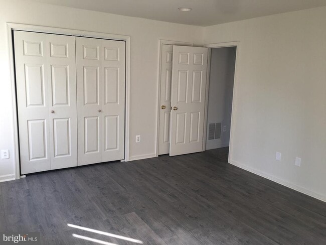 Photo - 610 Pendleton Ln