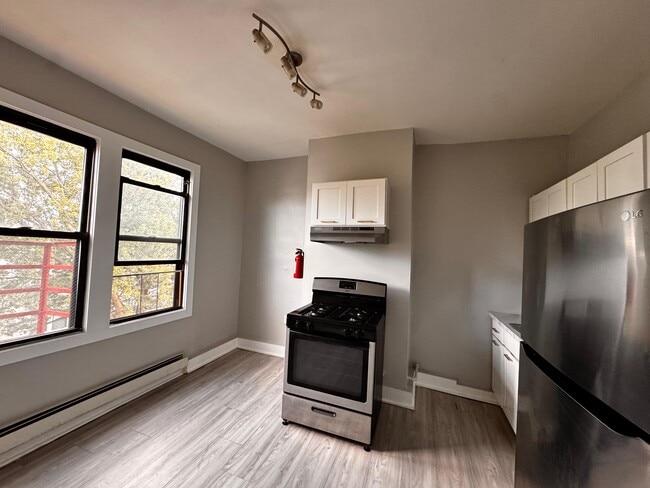 Photo - 123 Randolph Ave Unit 3R