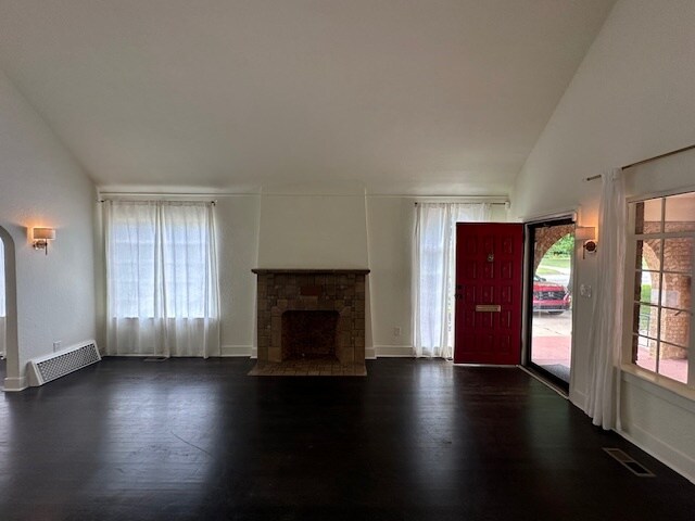 Photo - 212 Edgemere Ct