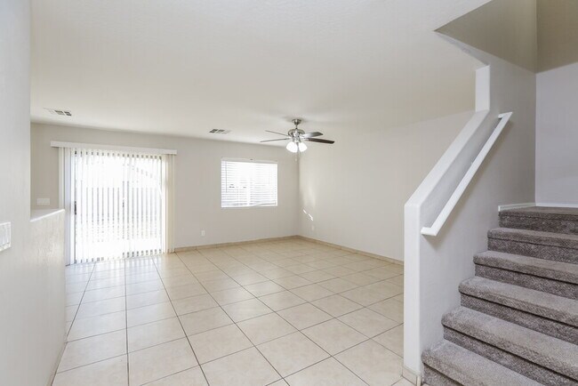 Photo - 10637 W Nez Perce St