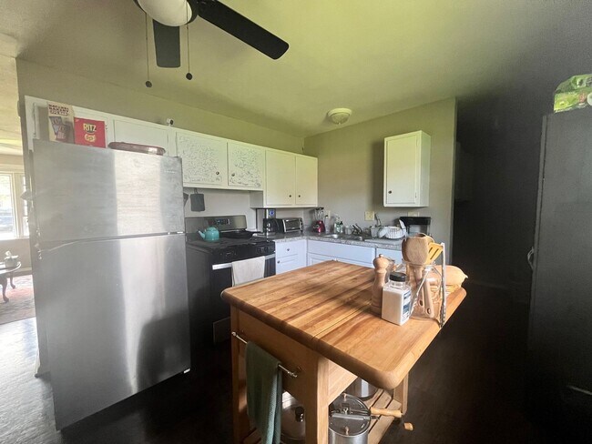 Photo - 3 Bedroom Home With A Large Fully-Fenced Yard