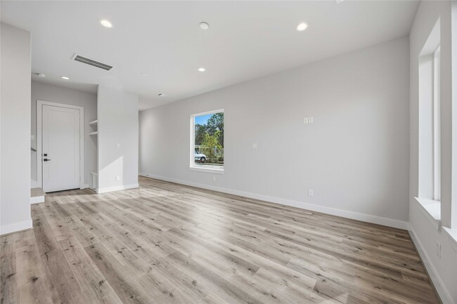 Photo - 6112 De Campo St