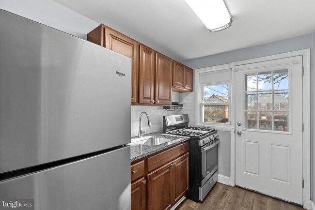 Photo - 749 S Woodington Rd