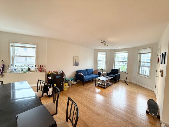 Photo - 110 Chester St Unit 2