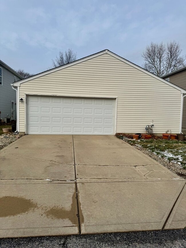 Photo - Southside 3/2 home with attached 2 car garage