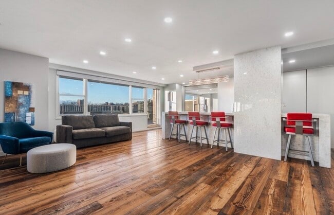 Building Photo - 151 Tremont St Unit 7F