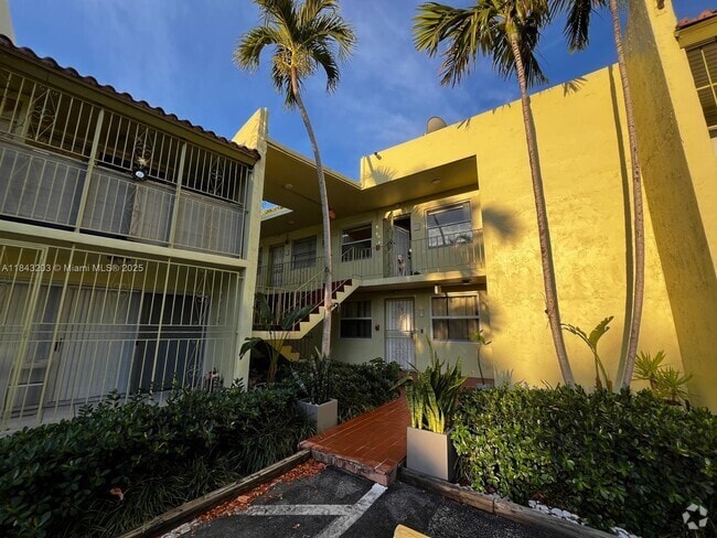 Building Photo - 520 NE 38th St Unit 15 Rental