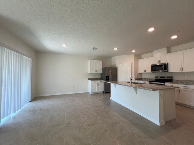 Photo - BEAUTIFUL New Build 4Bedroom 2 Bathroom Ho...