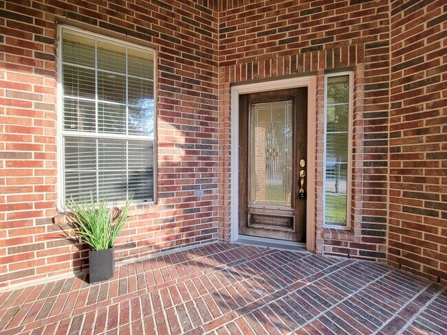 Photo - 13935 Charterhouse Way