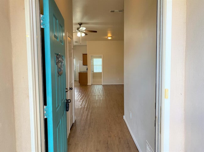 Photo - 2011 100th St