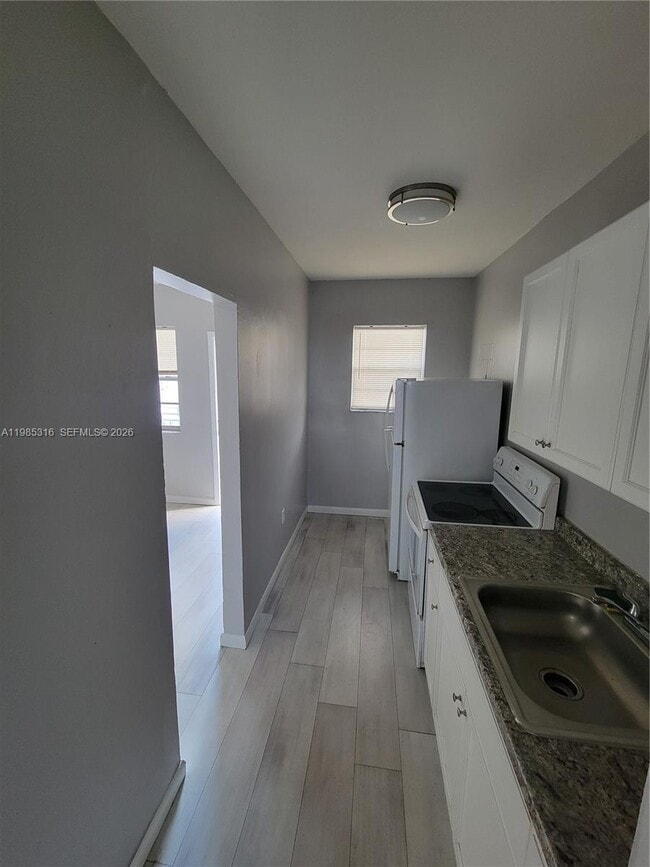 Photo - 1720 NW 1st Pl Unit 8