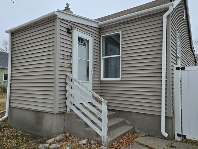 Photo - 510 2nd Ave NW