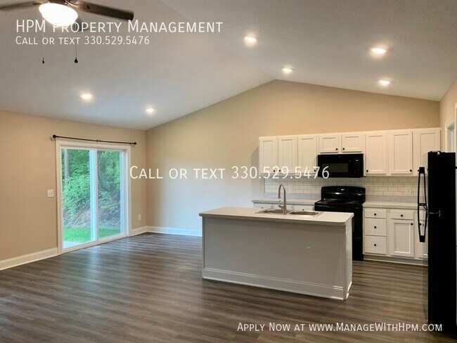 Photo - 2467 Delaware Ave SW Apartment