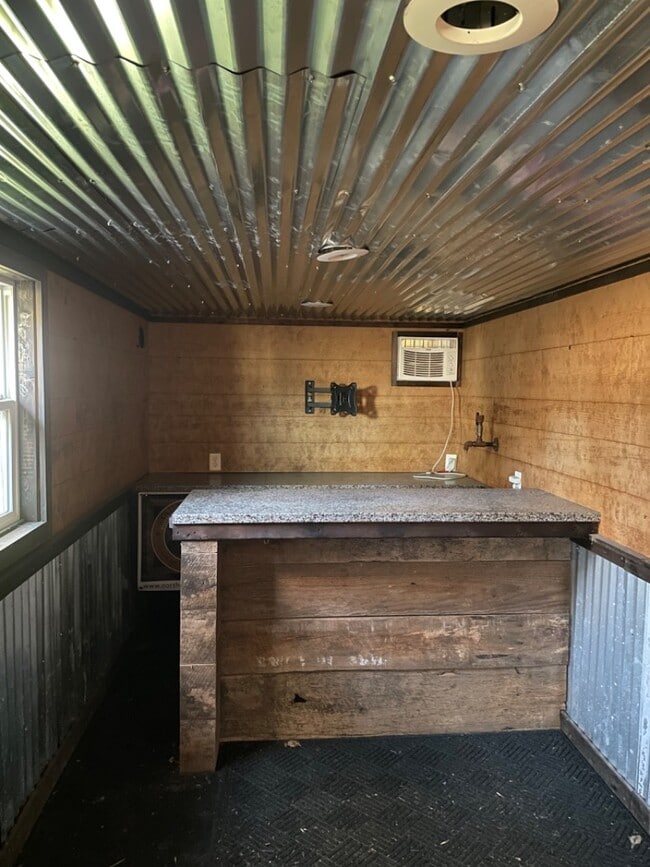 Photo - 825 David Ln