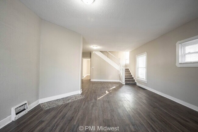 Photo - 101 N State Ave