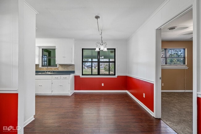 Photo - 1213 Jane Ln