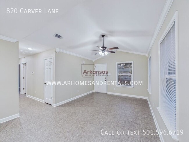 Photo - 820 Carver Ln