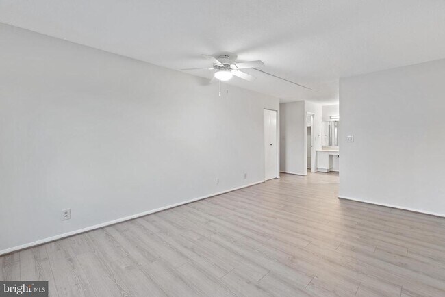 Photo - 8340 Greensboro Dr Unit 207