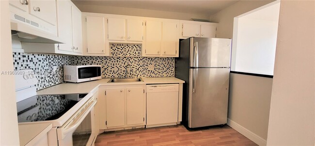 Photo - 1300 NE Miami Gardens Dr Unit 819E