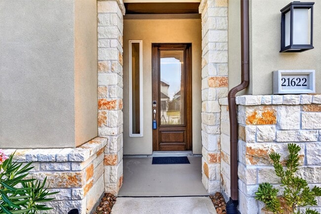 Photo - 21622 Laggan Clf Ln