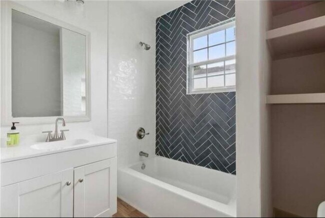 1938 Industry St Unit 1938