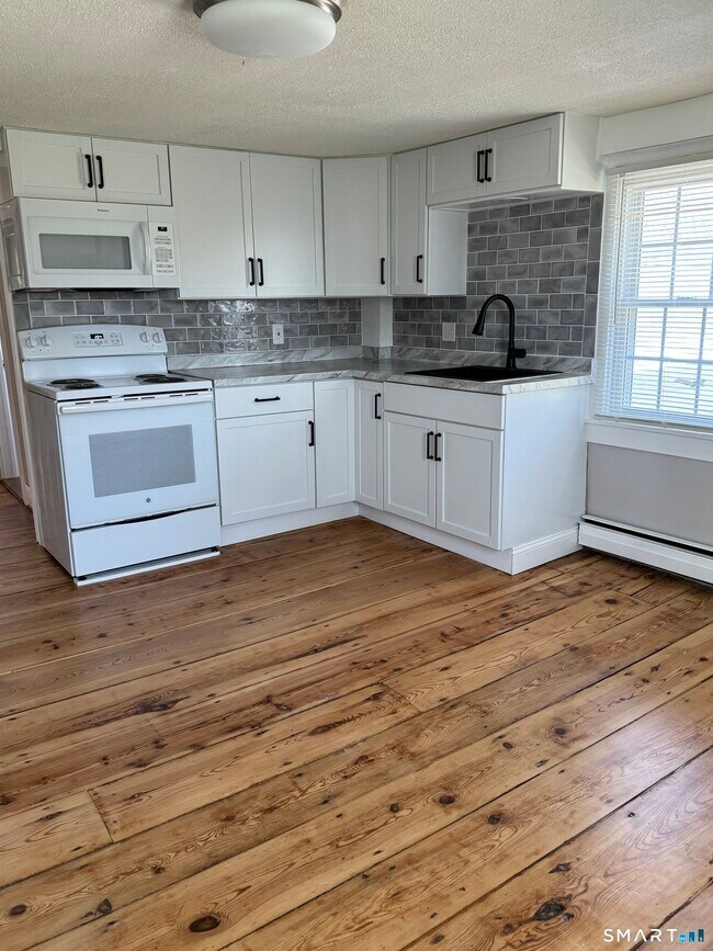 Photo - 8 Alto Rd Unidad Flr 2 A