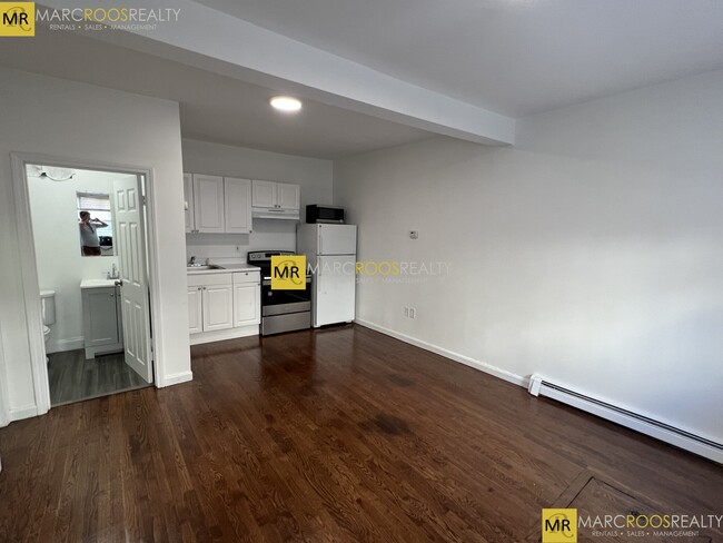 Photo - 269 Bolton St Unidad 2A